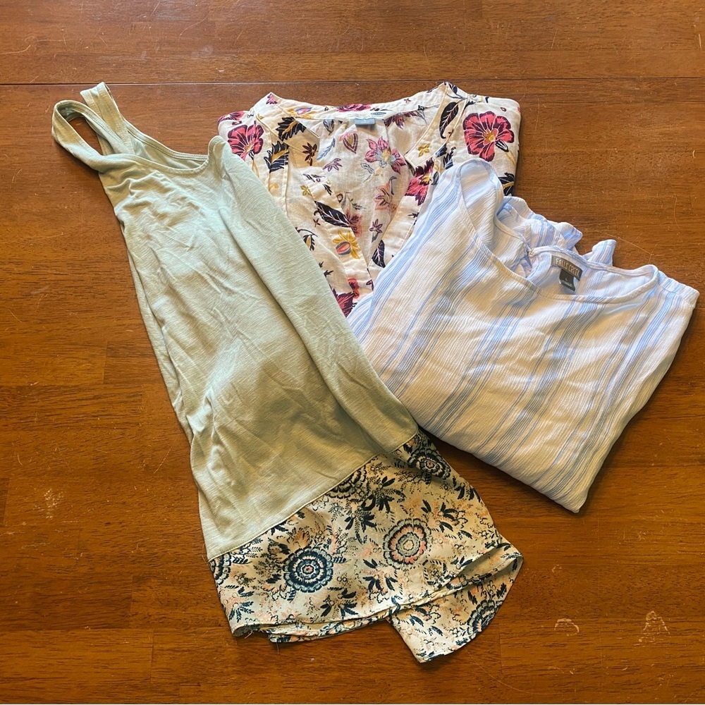 Women’s Bundle 3 Romantic Tops